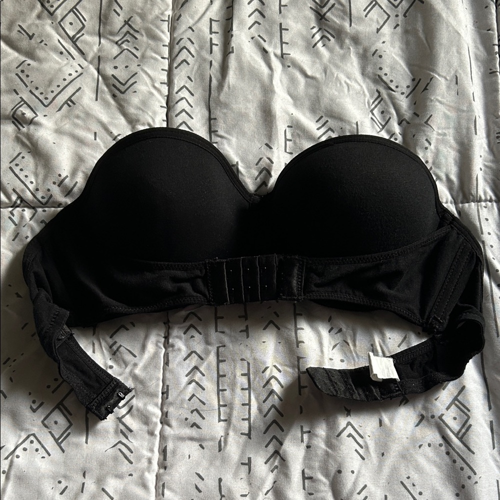 Black Strapless Bra